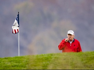 Нема бесплатног ручка –  за смештај у Трамповом голф клубу Тајној служби наплаћено 10.000 долара