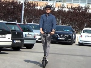 Возаче електричних тротинета очекују новине – колика ће бити ограничење брзине и која опрема обавезна
