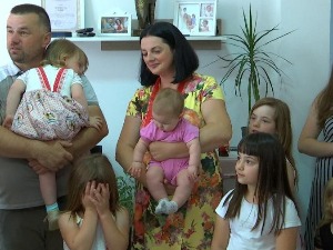 Породица Вуковић са десеторо деце добила нову кућу на КиМ