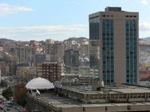 Амбасада САД у Приштини: Расељени имају право да се врате кућама