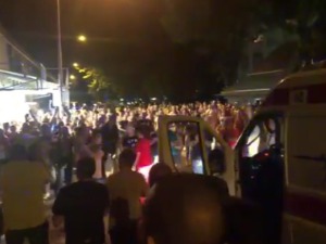 Протест грађана на Kарабурми на месту где је страдао дечак