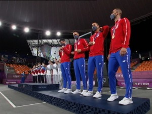 Токио, баскеташима Србије уручене бронзане медаље 