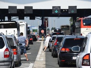 На Градини се чека 10 сати на излазу из Србије, колоне аутомобила на Прешеву