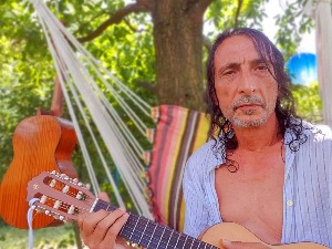 Слушај 'вамо!