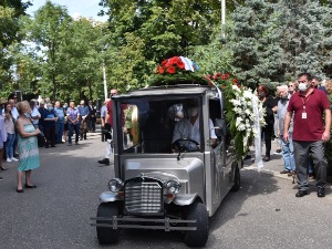 Мирослав Лазански сахрањен у Алеји заслужних грађана