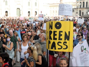 Протести широм Италије због зелених пропусница