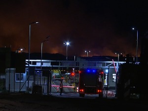 Радојичић: Нема разлога за страх, све надлежне службе су у Винчи, пожар је под контролом