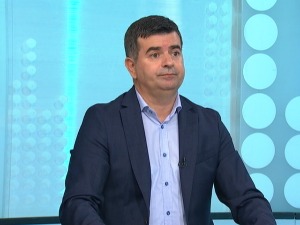 Ђерлек: Захуктава се четврти талас, највише заражених са летовања и весеља