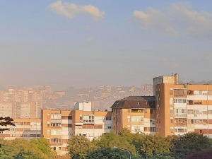 Измаглица и непријатан мирис у појединим београдским насељима, грађани траже трајно решење