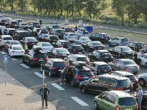 Колона возила на Хоргошу два километра
