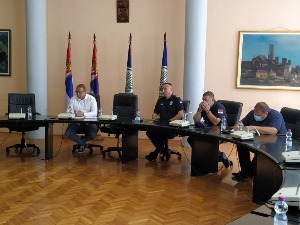 Проглашена ванредна ситуација у Бору због пожара на депонији
