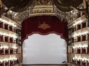 Оперски свет Ђованија Батисте Лоренција