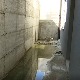 Вода извире из зидова зграде на Миријеву – и нема намеру да стане