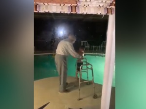 Дедина школа пливања