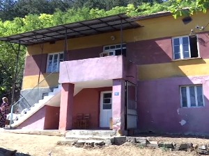 Празне куће на селу добијају станаре - шта кажу породице из  Владичиног Хана и Пирота