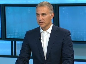 Стефановић: Људи воле да виде своју војску, њеним јачањем не шаљемо агресивну поруку