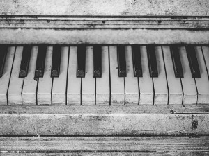 	Свирај свирче - клавир