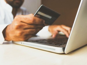 Како да на интернету не купите мачку у џаку