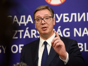 Вучић: Почетком 2022. пензионерима 20.000 дин, до 2025. пензије 440 евра