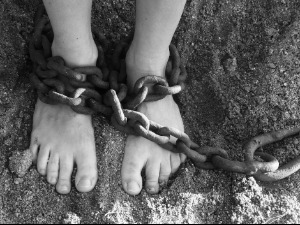 На сваких пет минута у свету једна особа постане жртва трговине људима