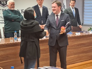 Подељени уговори за 21 стан у Убу избегличким породицама из БиХ и Хрватске 