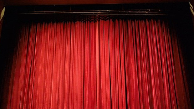 Код два бела голуба: Глумица Олга Савић