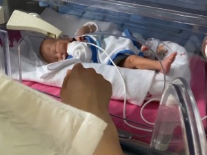 Влада је рођен са 880 грама и 116 дана је провео у болници – херојска прича о борби малог дива