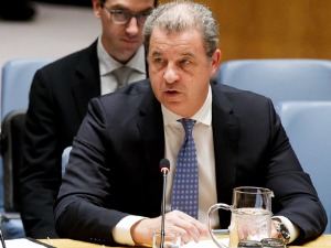 Брамерц у Савету безбедности УН осудио величање Ратка Младића на муралу