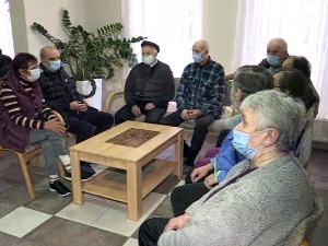  У домовима за старе још један празник - без посета