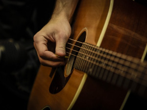 Свирај свирче - Гитара