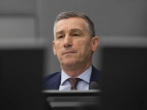 Весељи на Косову и Метохији због смрти мајке