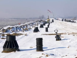 На брзој саобраћајници Нови Београд–Сурчин завршено 70 одсто радова, ни минус не прекида послове