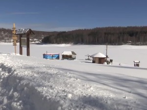 Ове зиме нема гостију на Власинском језеру