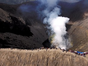 Вулкани и људи:  Гватемала – под претњом вулкана Фуего