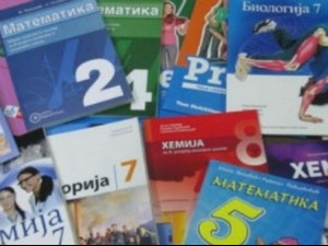 Сутра почиње пријава за бесплатне уџбенике – који ученици на то имају право