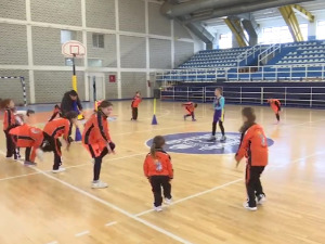 Церебрална парализа Нини Стојменовић није препрека за тренирање кошарке 