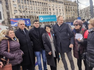 "Уједињени за победу Србије" организовали дружење са суграђанкама поводом 8. марта