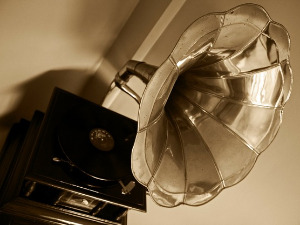 	Винил - Цицо мицо јесил’ ми заспала - Владета Поповић 