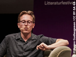 Путеви прозе – Томас Корсгор: Крађе