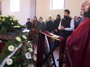 Сахрањен Милован Витезовић