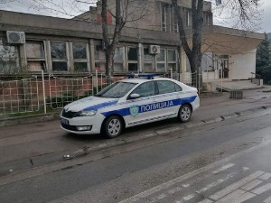 Мучнина и стомачне тегобе код неколико средњошколаца у Нишу, сумња се на тровање храном