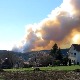 Гори шума код Краљева, јак ветар разбуктава пламен