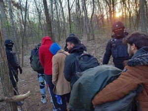 Суботица: 180 илегалних миграната превезено у прихватне центре