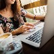 Плату већу од 2.000 евра има само 15 одсто жена у ИТ сектору, мушкараца је дупло више