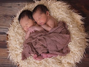 Колико су близанци заиста емотивно повезани 