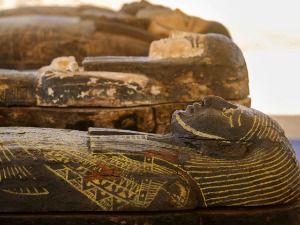 Стотине древних мумија откривене у некрополи у Сакари