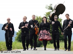 Музика света – Чешки вокални ансамбл Блаженки и оркестар Фле