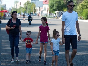 Летњи музички маратон 202: Песме за ранојутарњу шетњу; Лепша страна лета