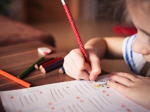 Криза хранитељства – само шесторо деце од почетка године добило породицу у престоници