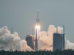 Безобзирно и неодговорно – Наса критикује Кину због неконтролисаног пада ракете тешке 20 тона